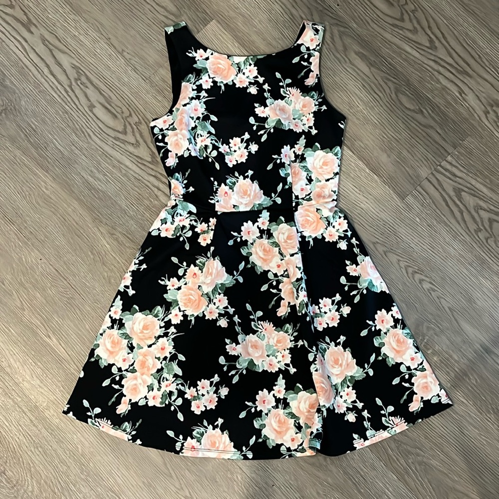 Flower pattern dress